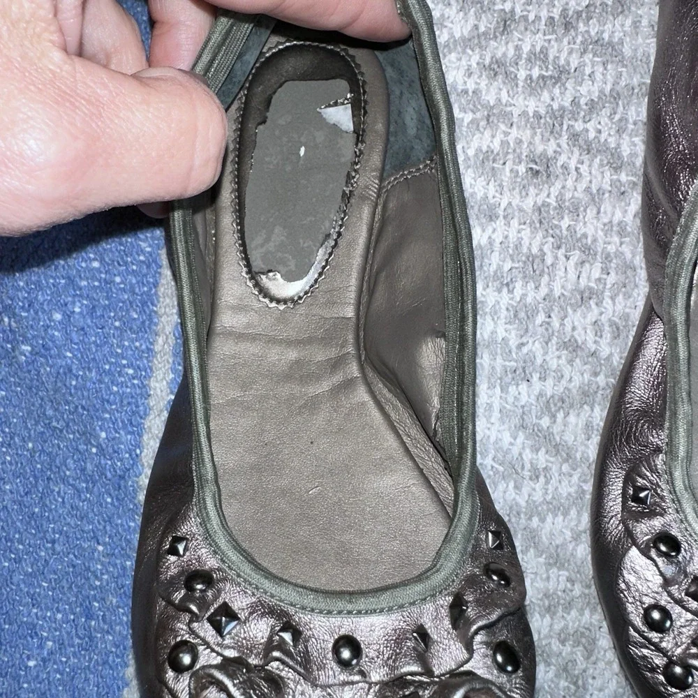 Nordstrom Girls Pewter Metallic Slip on Ballet Shoes Size 1